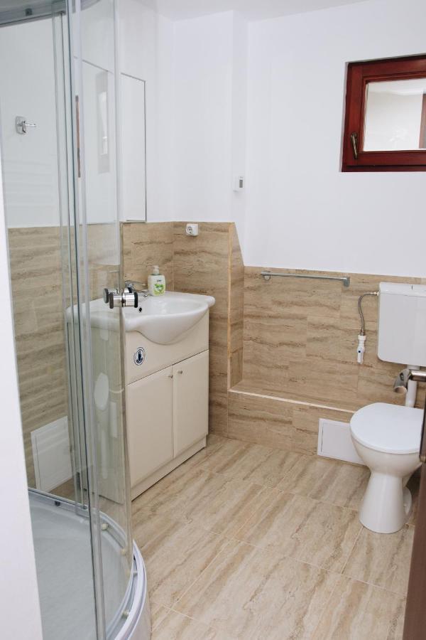 Casa Dintre Brazi Guest house *