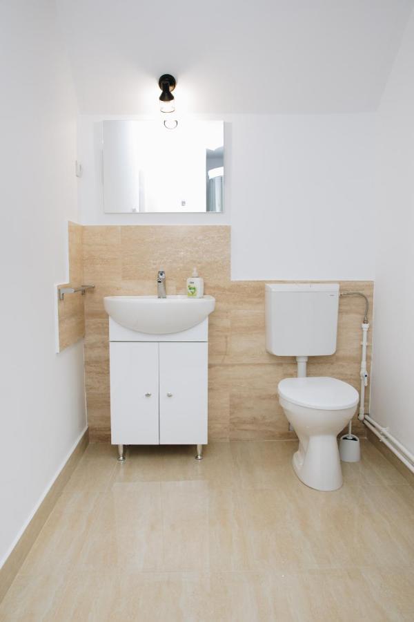 Casa Dintre Brazi Guest house